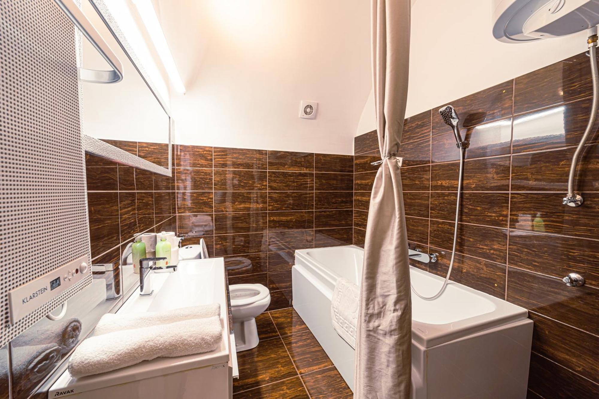 Komló Apartman - Stefan Kőszeg Exterior foto